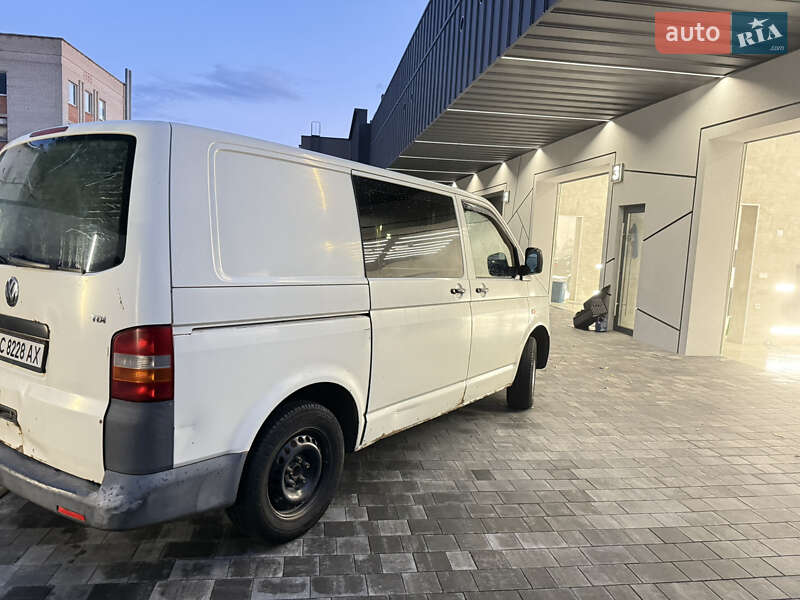Минивэн Volkswagen Transporter 2008 в Ровно