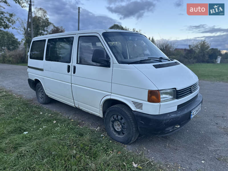 Минивэн Volkswagen Transporter 2000 в Любомле
