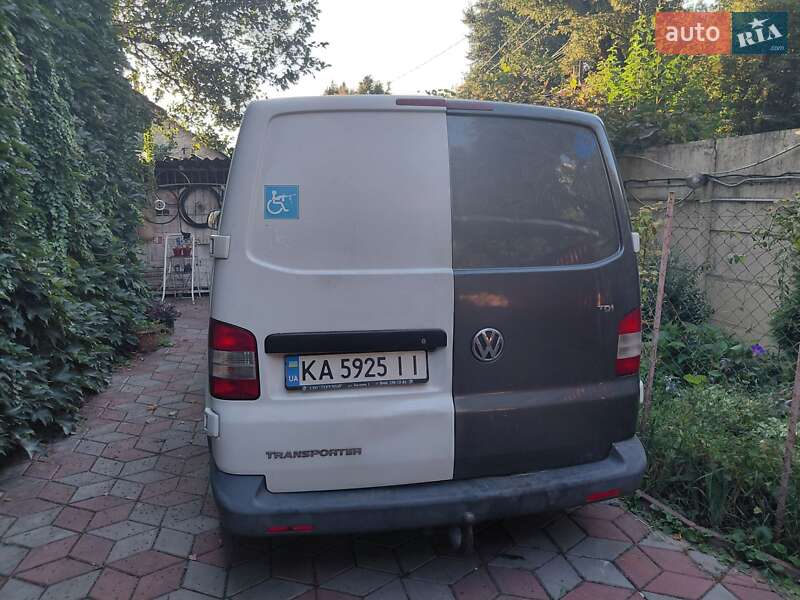 Грузовой фургон Volkswagen Transporter 2011 в Киеве