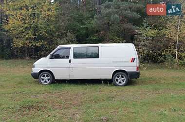 Грузопассажирский фургон Volkswagen Transporter 2002 в Дубно