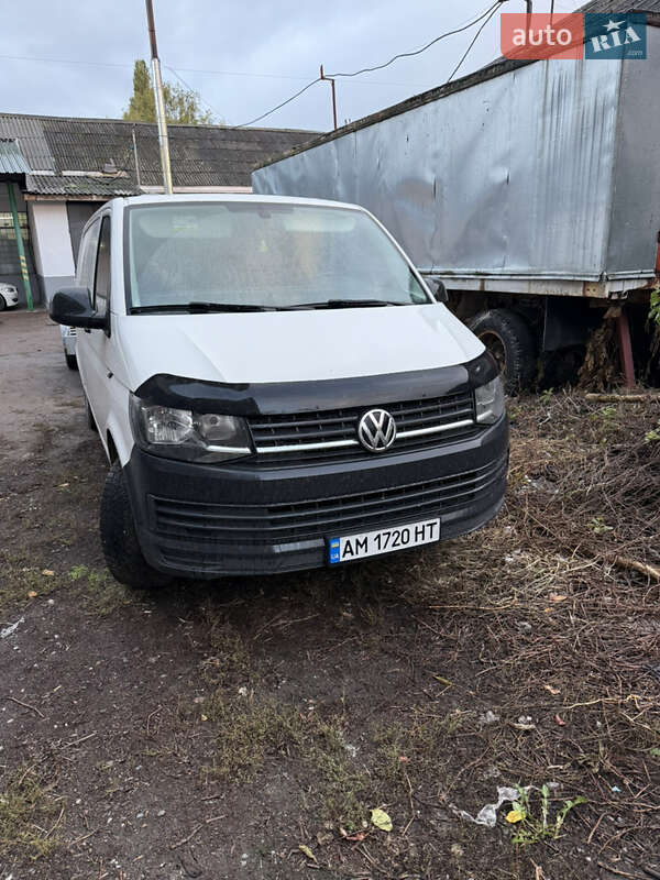 Грузовой фургон Volkswagen Transporter 2015 в Житомире