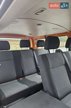 Минивэн Volkswagen Transporter 2018 в 
