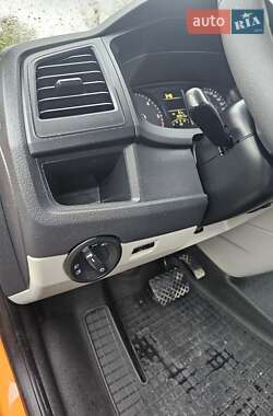 Минивэн Volkswagen Transporter 2018 в 