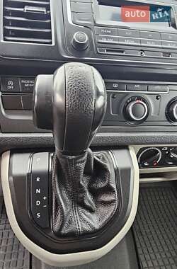 Минивэн Volkswagen Transporter 2018 в 