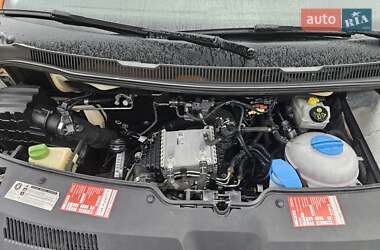 Минивэн Volkswagen Transporter 2018 в 