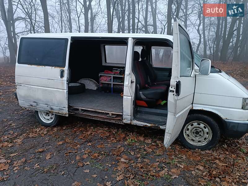 Грузовой фургон Volkswagen Transporter 1995 в Киеве