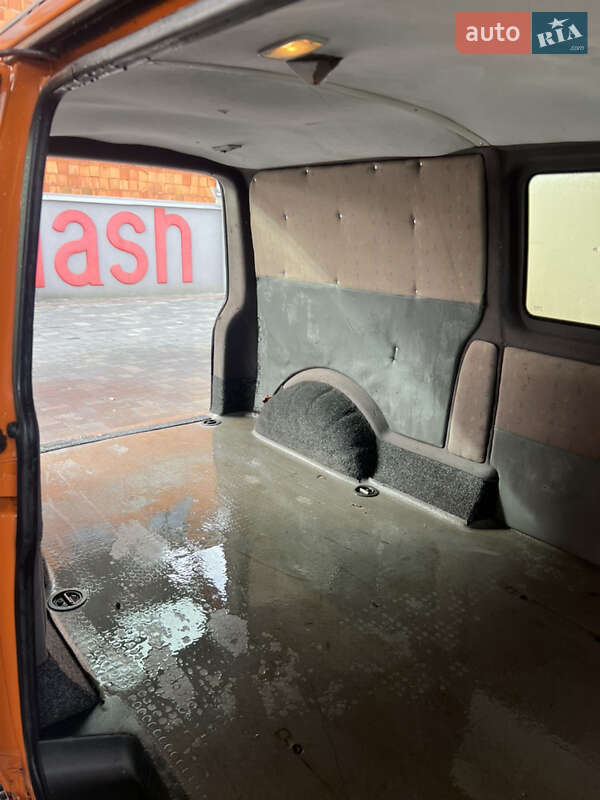 Минивэн Volkswagen Transporter 2007 в Хусте
