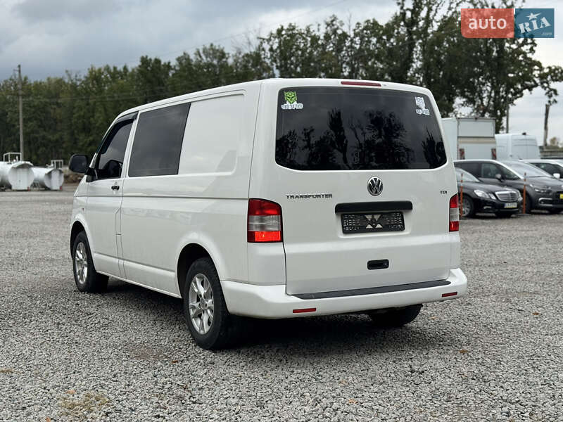 Грузопассажирский фургон Volkswagen Transporter 2011 в Умани