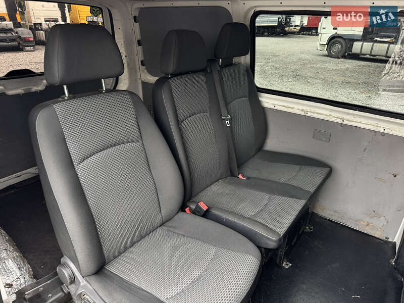 Грузопассажирский фургон Volkswagen Transporter 2011 в Умани