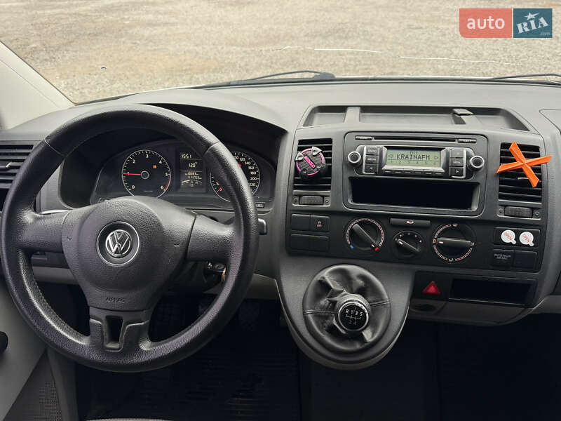 Грузопассажирский фургон Volkswagen Transporter 2011 в Умани