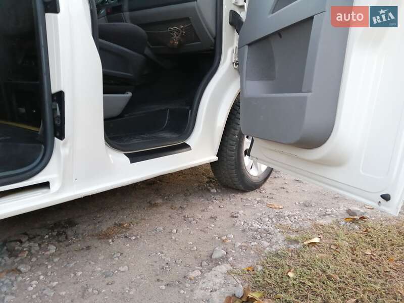 Минивэн Volkswagen Transporter 2006 в Запорожье