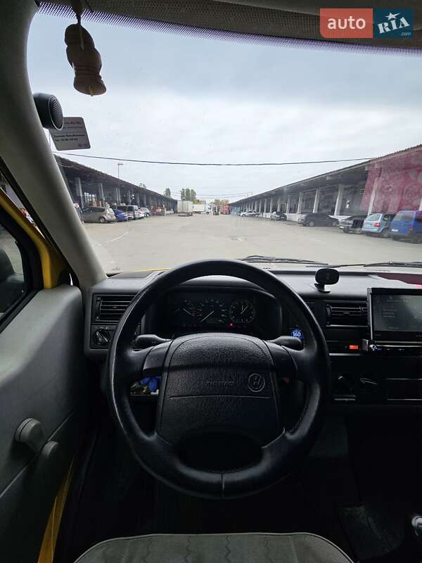 Минивэн Volkswagen Transporter 1999 в Киеве