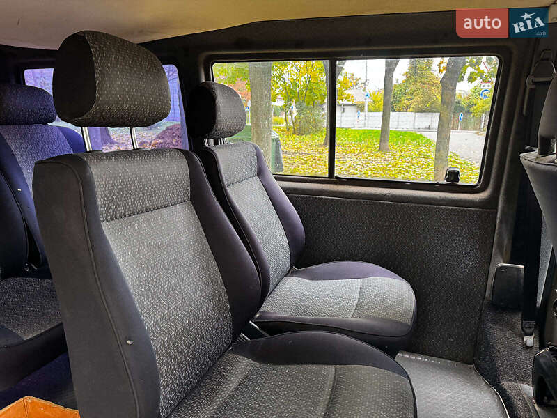 Минивэн Volkswagen Transporter 2001 в Киеве