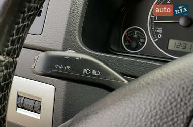Минивэн Volkswagen Transporter 2009 в 