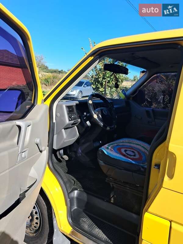 Мінівен Volkswagen Transporter 1999 в 