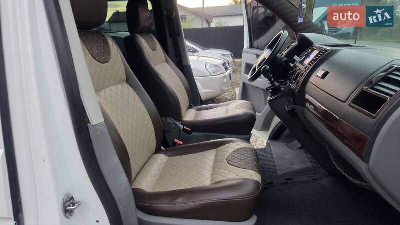 Мінівен Volkswagen Transporter 2005 в Тячеві