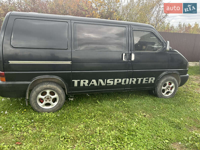Минивэн Volkswagen Transporter 2000 в Ужгороде
