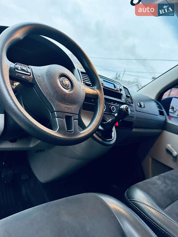 Минивэн Volkswagen Transporter 2010 в Грушево фото 9 Минивэн Volkswagen Transporter 2010 в Грушево