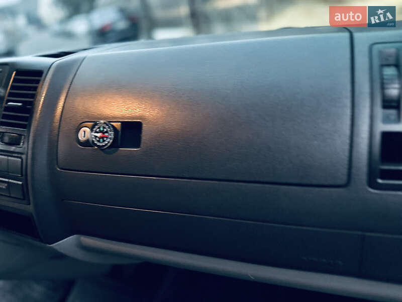 Минивэн Volkswagen Transporter 2010 в Грушево фото 35 Минивэн Volkswagen Transporter 2010 в Грушево