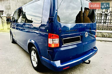 Минивэн Volkswagen Transporter 2010 в 