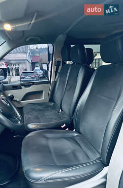 Минивэн Volkswagen Transporter 2010 в 