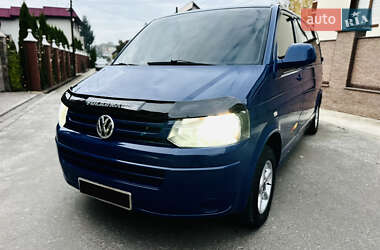 Минивэн Volkswagen Transporter 2010 в 