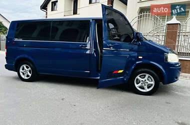 Минивэн Volkswagen Transporter 2010 в 