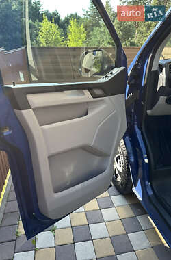 Вантажний фургон Volkswagen Transporter 2016 в 