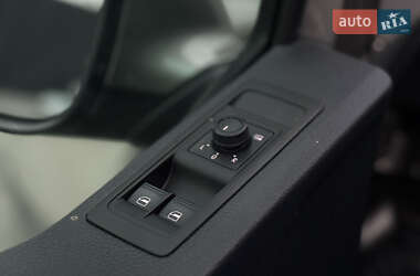 Грузовой фургон Volkswagen Transporter 2019 в  фото 48 Грузовой фургон Volkswagen Transporter 2019 в