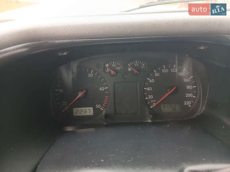 Минивэн Volkswagen Transporter 2002 в Ровно