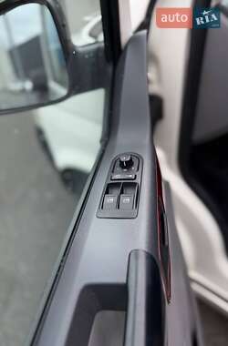 Минивэн Volkswagen Transporter 2009 в 