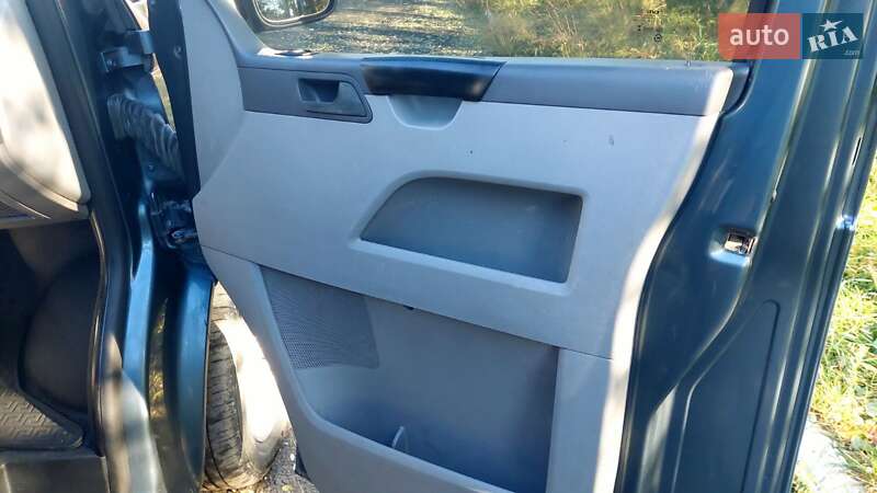 Минивэн Volkswagen Transporter 2007 в Львове