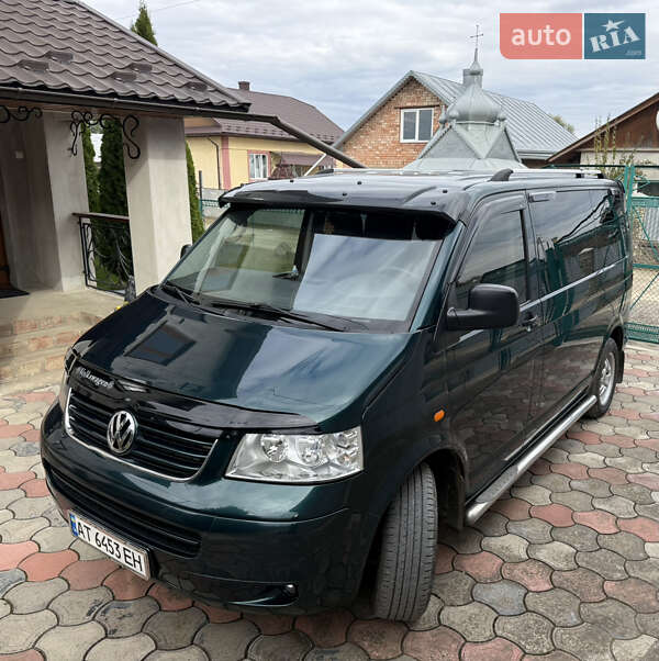 Мінівен Volkswagen Transporter 2005 в Снятині