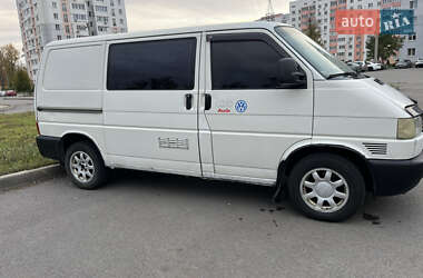 Вантажний фургон Volkswagen Transporter 2001 в 