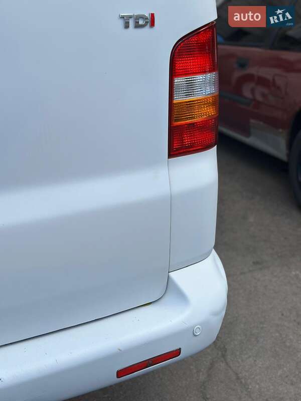 Грузовой фургон Volkswagen Transporter 2007 в Киеве