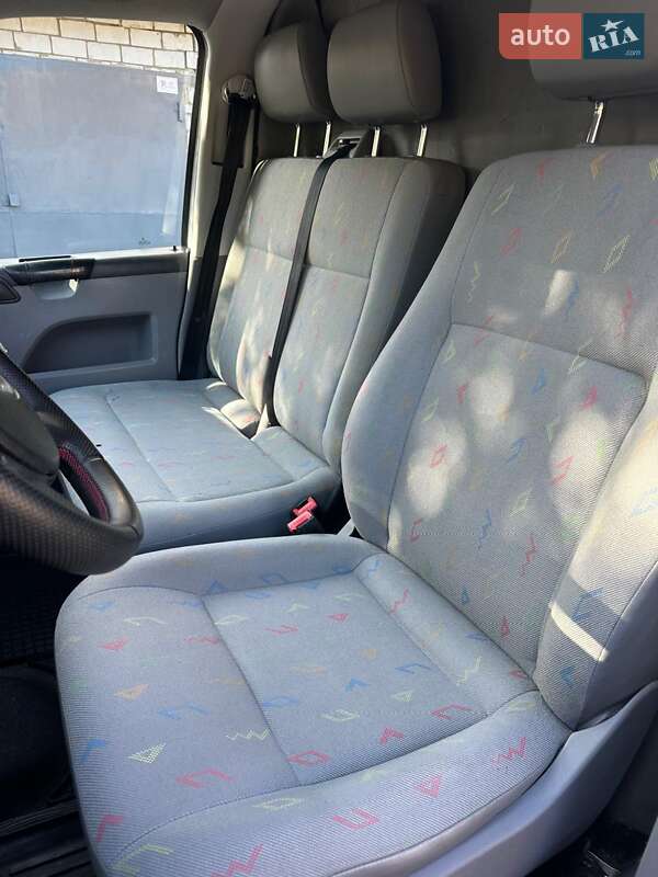 Грузовой фургон Volkswagen Transporter 2007 в Киеве