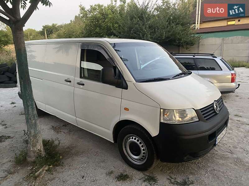 Вантажний фургон Volkswagen Transporter 2004 в Запоріжжі