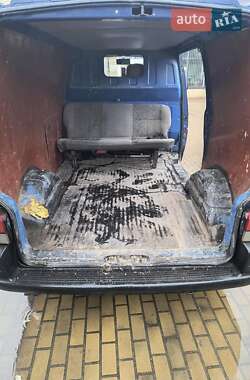 Грузовой фургон Volkswagen Transporter 2001 в 