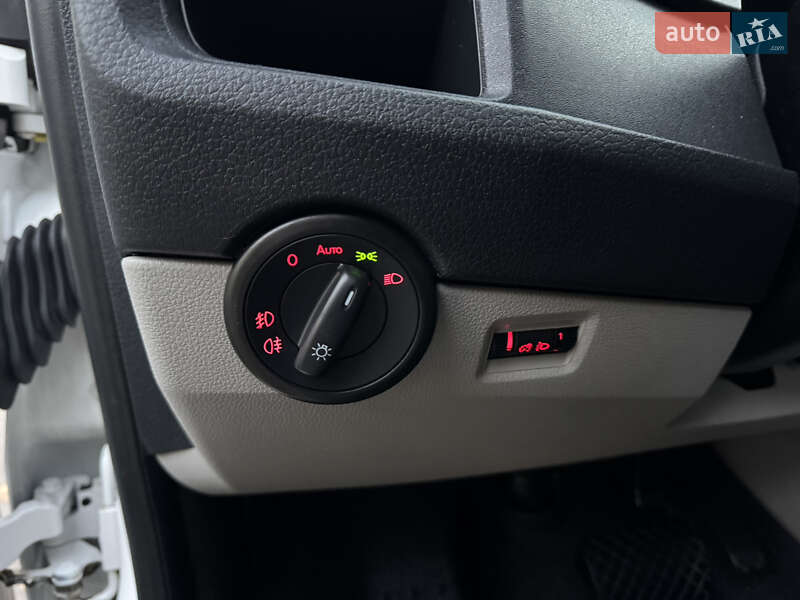 Вантажний фургон Volkswagen Transporter 2018 в Рівному фото 21 Вантажний фургон Volkswagen Transporter 2018 в Рівному