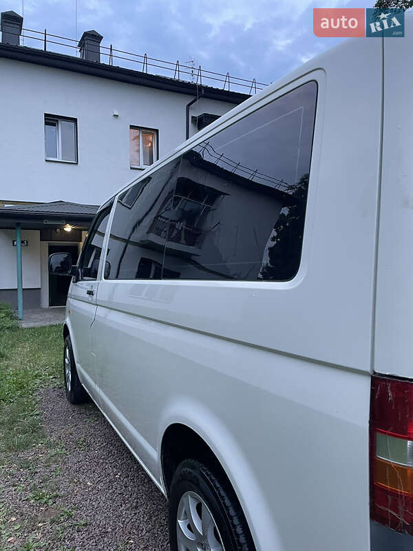 Минивэн Volkswagen Transporter 2007 в Буче