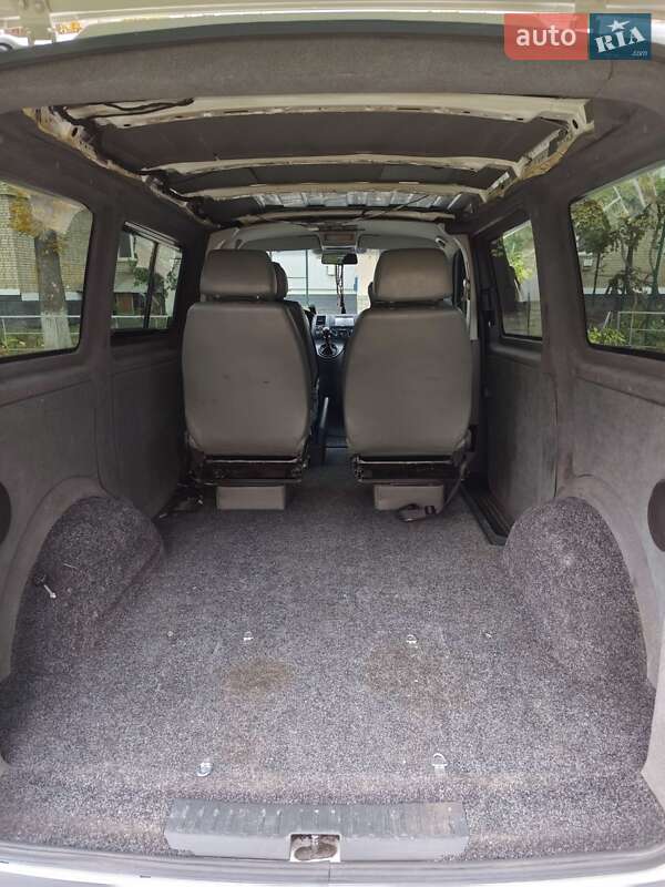 Минивэн Volkswagen Transporter 2006 в Могилев-Подольске