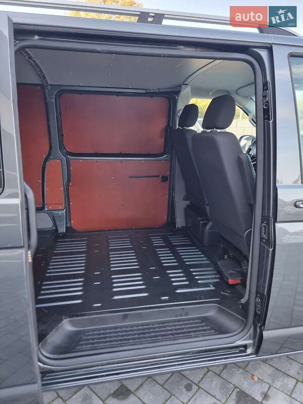 Грузовой фургон Volkswagen Transporter 2020 в Радивилове