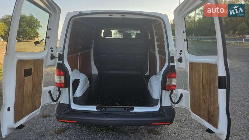 Грузовой фургон Volkswagen Transporter 2013 в Белгороде-Днестровском