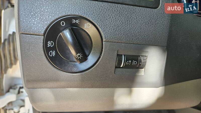 Грузовой фургон Volkswagen Transporter 2013 в Белгороде-Днестровском