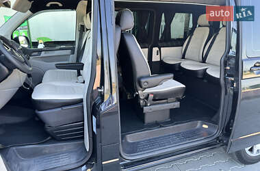 Вантажопасажирський фургон Volkswagen Transporter 2016 в Києві