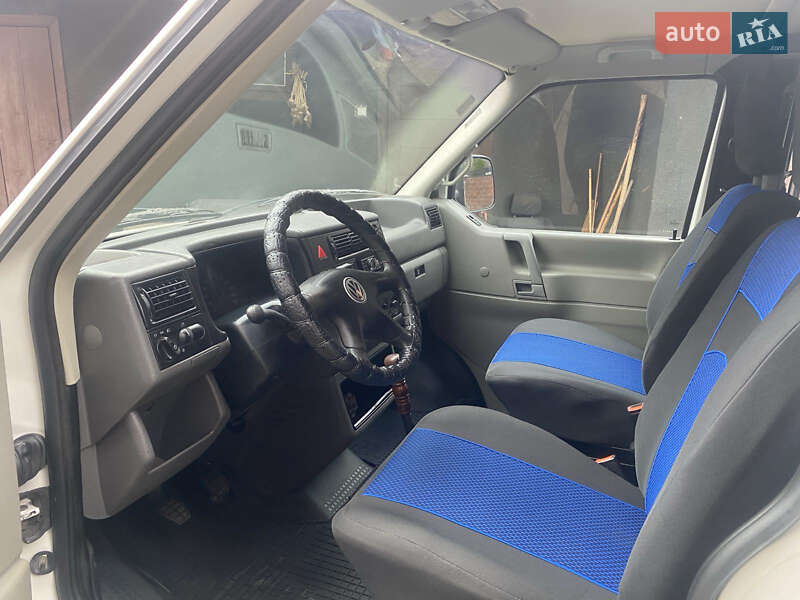 Минивэн Volkswagen Transporter 2002 в Костополе