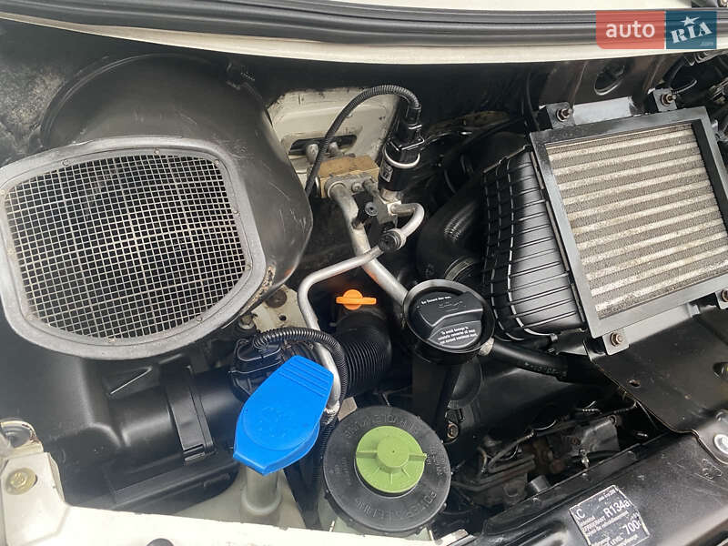 Минивэн Volkswagen Transporter 2002 в Костополе