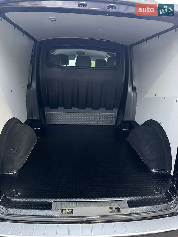 Минивэн Volkswagen Transporter 2016 в Луцке фото 33 Минивэн Volkswagen Transporter 2016 в Луцке