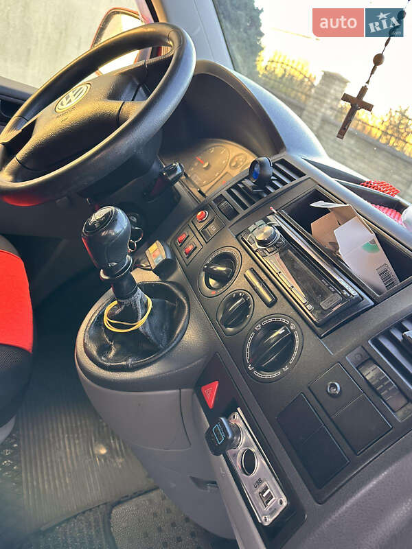 Минивэн Volkswagen Transporter 2003 в Николаеве