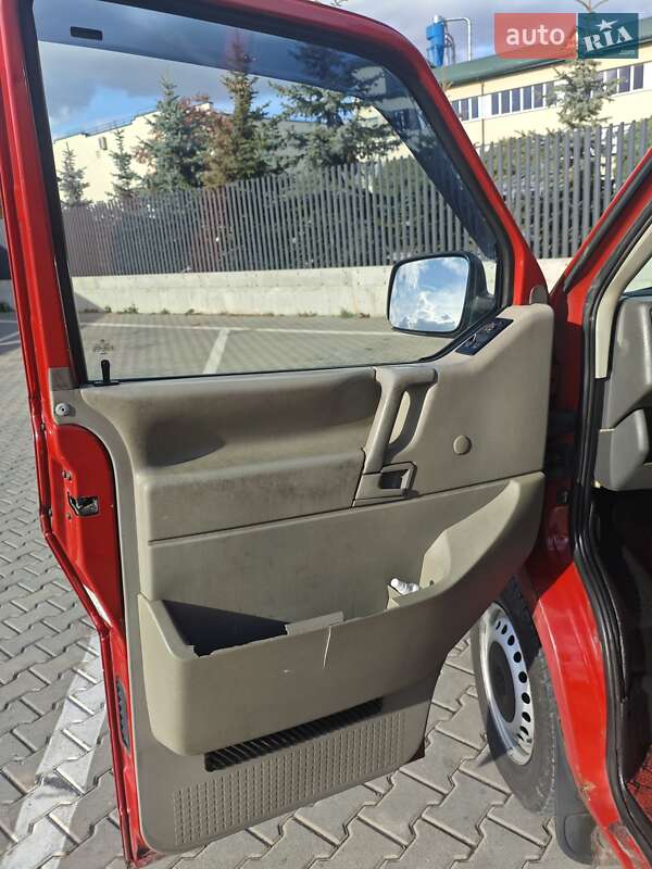 Минивэн Volkswagen Transporter 2003 в Рожище